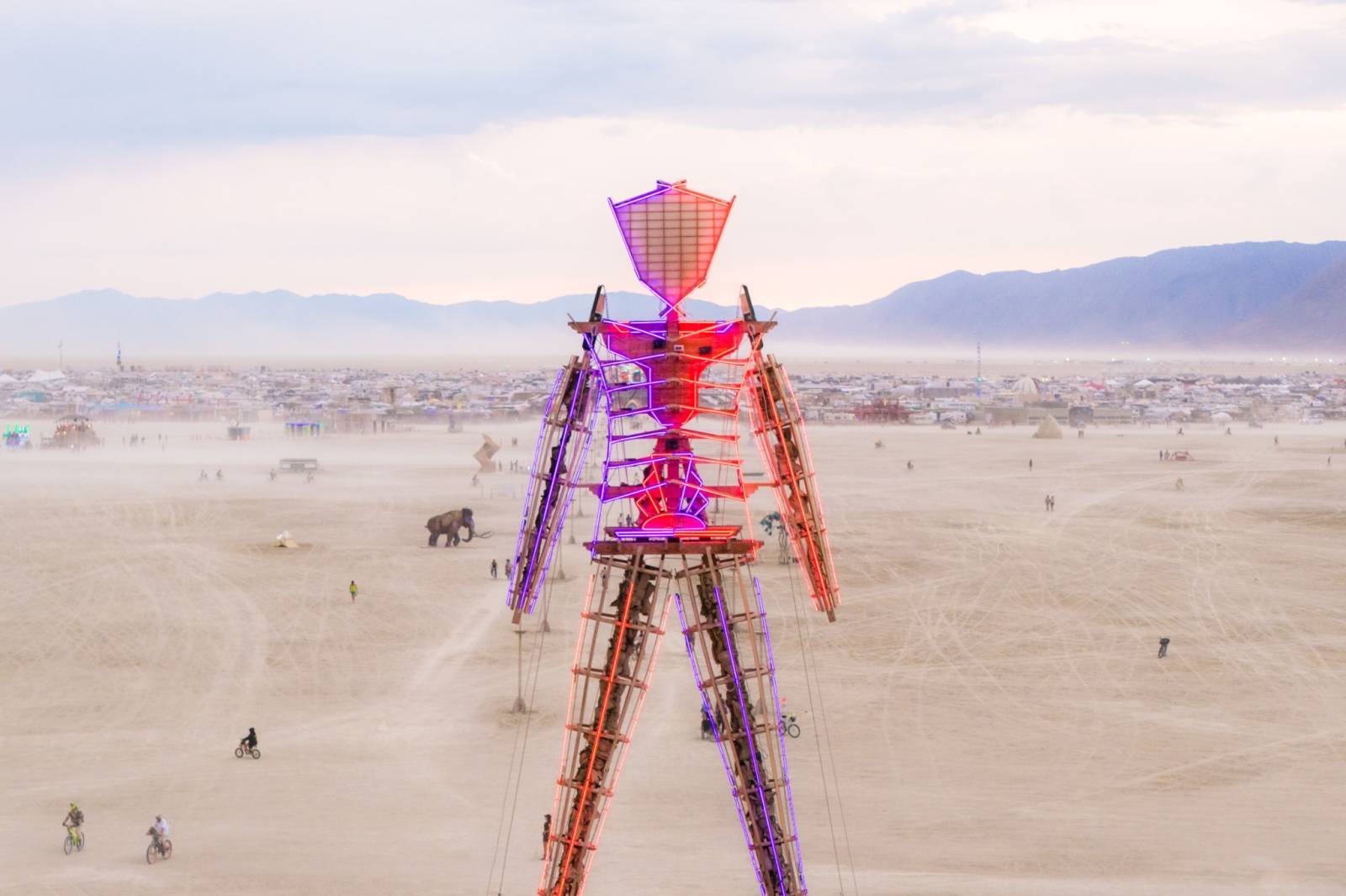 Chuẩn bị cho Burning Man 2026 yêu cầu sự tự lực cánh sinh tuyệt đối