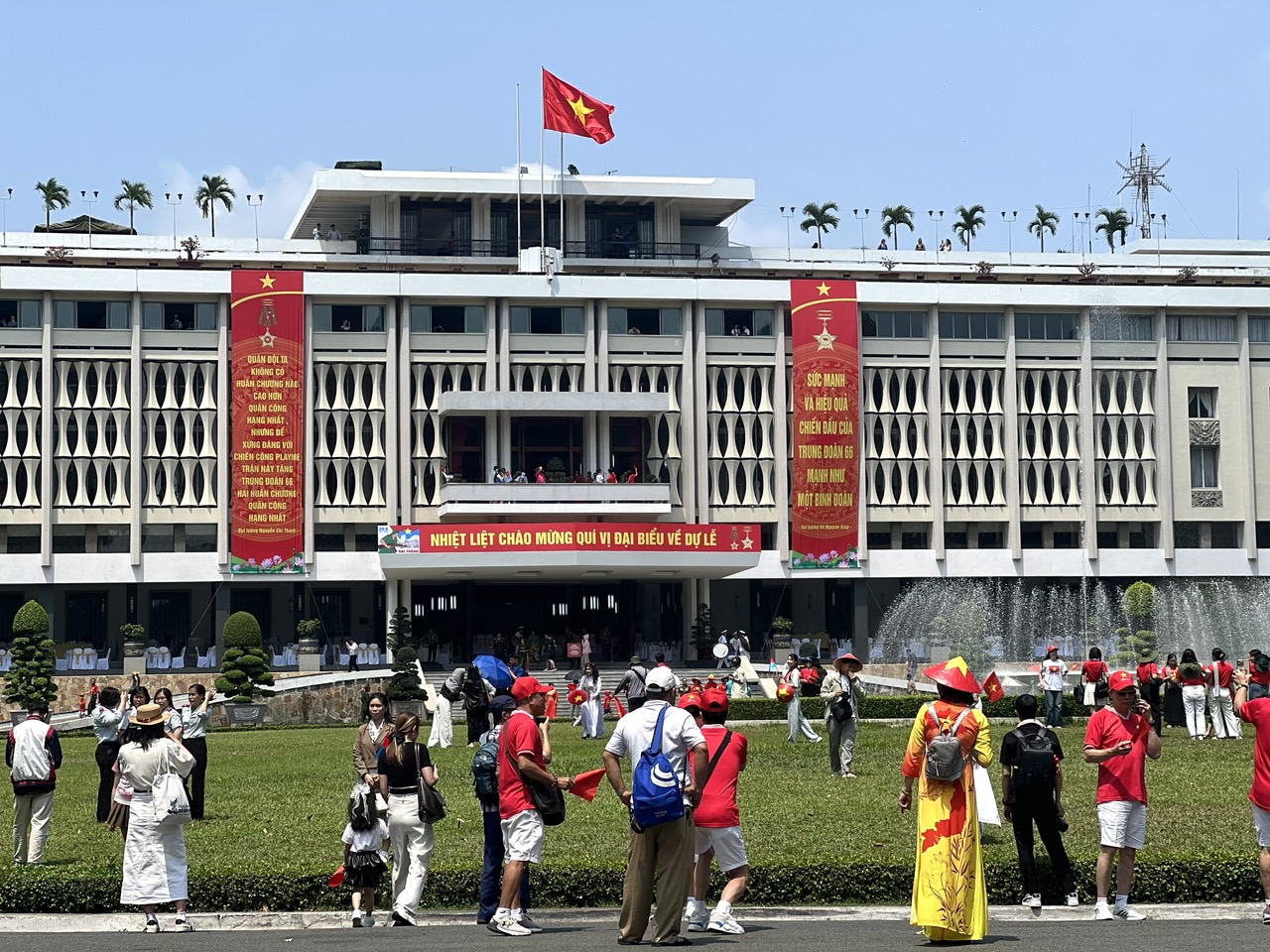Du lịch dịp lễ cùng niềm tự hào dân tộc 